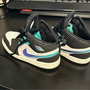 Kids Jordan 1 Mid SE